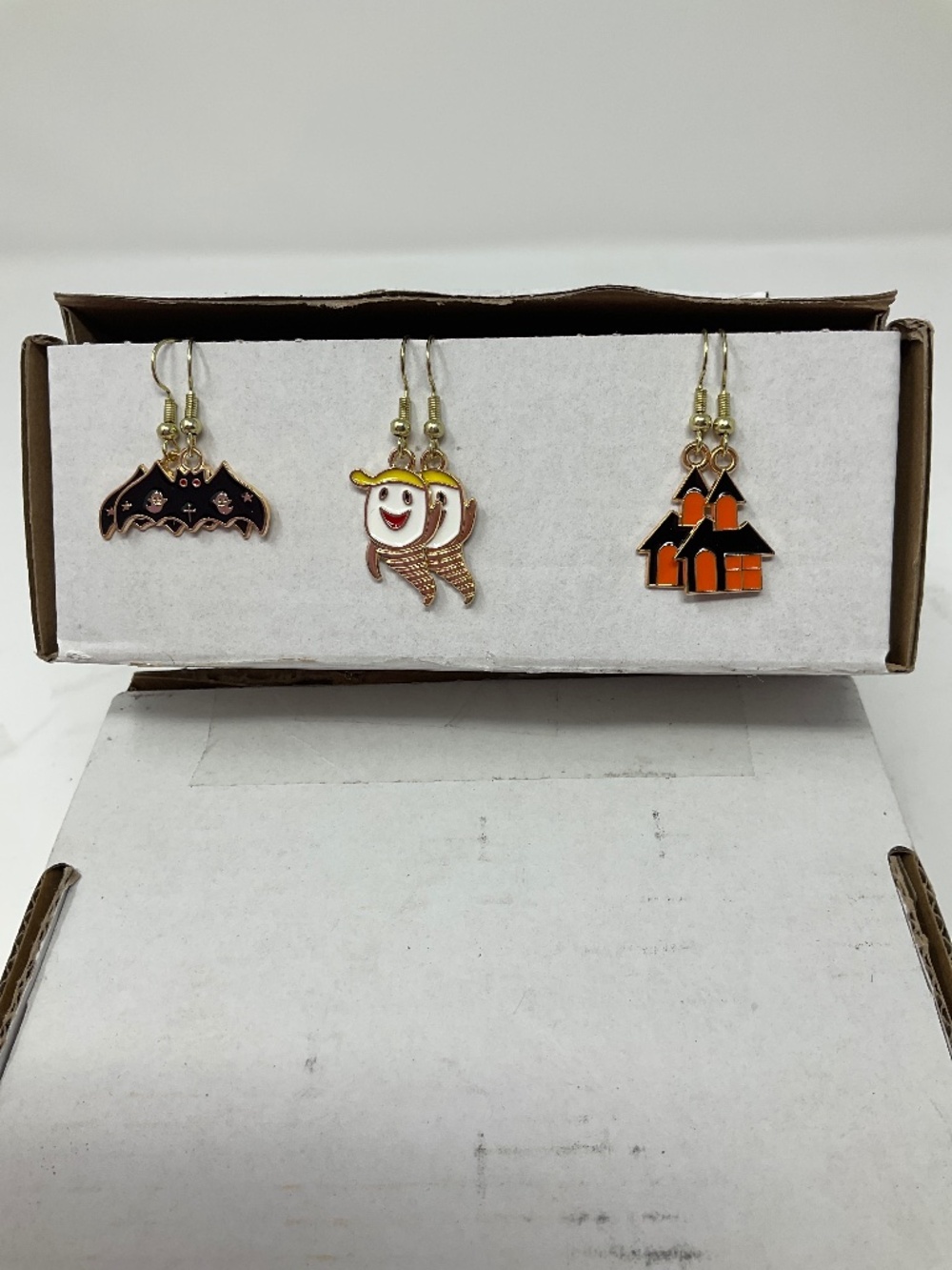 Halloween earrings 3 pairs. J05
